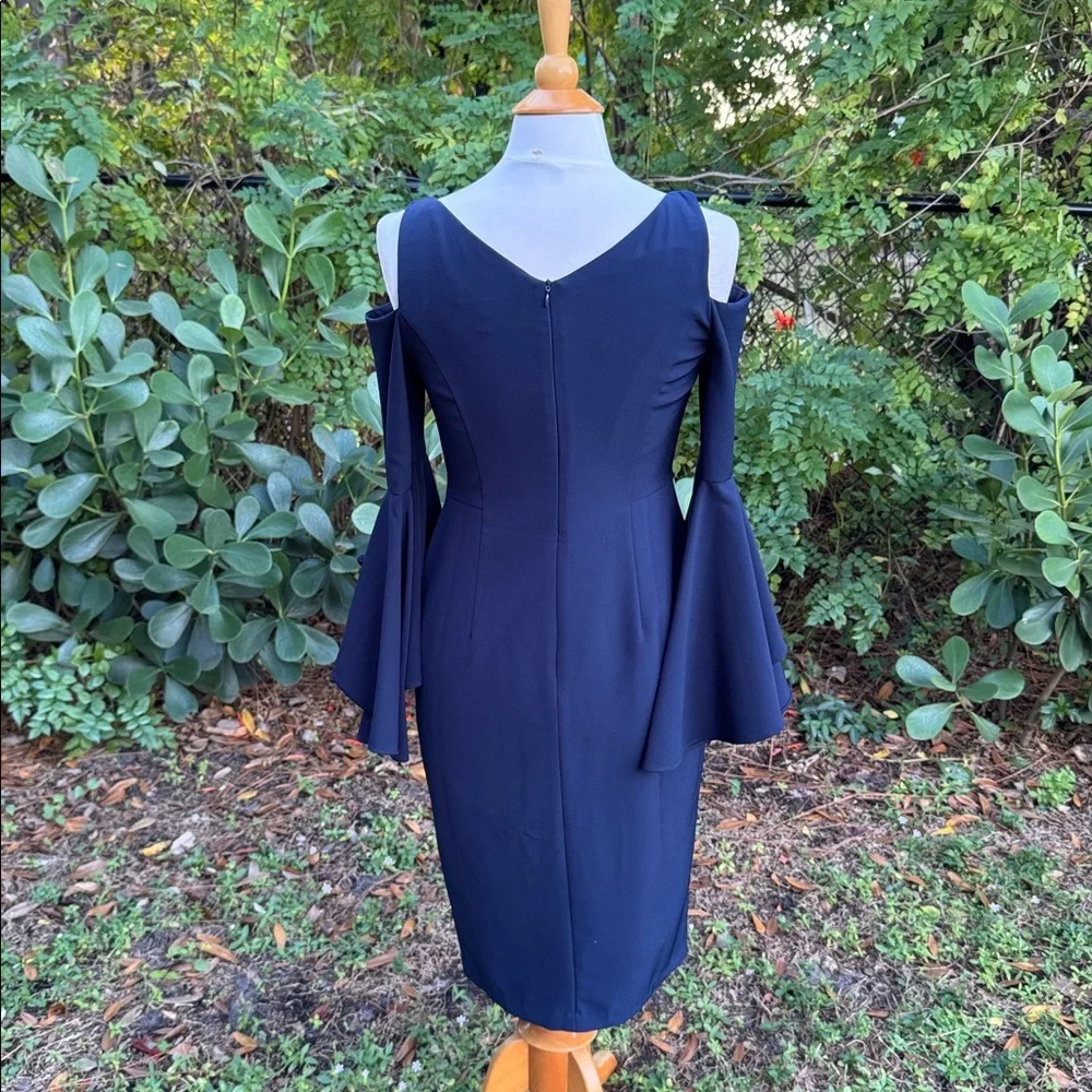 Maggie London cascading sleeves sheath dress, size 6 - Picture 6 of 9